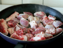 牛肉怎么炖好吃又烂 正宗法式红酒炖牛肉做法