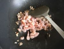 水晶包怎么做 教你做简单好吃的韭菜鸡蛋水晶包