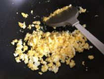 水晶包怎么做 教你做简单好吃的韭菜鸡蛋水晶包