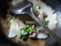 羊肉炒萝卜 教你做简单是白萝卜片炒羊肉