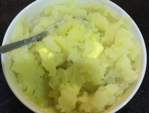 土豆泥怎么做好吃 奶香西式土豆泥做法超简单