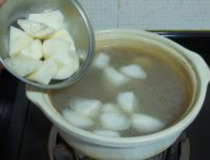 淮山排骨的做法 莲藕淮山排骨汤做法介绍