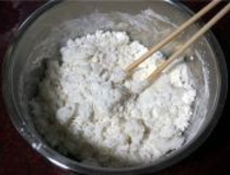 豆沙晶饼家常做法 教你做软软糯糯好看又好吃的水晶饼